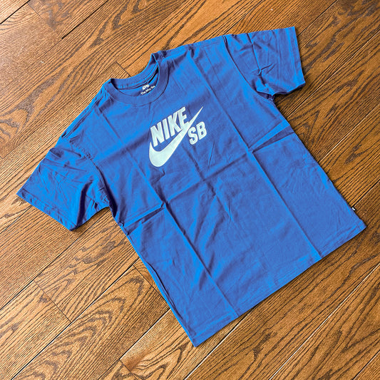 COURT BLUE SB LOGO TEE