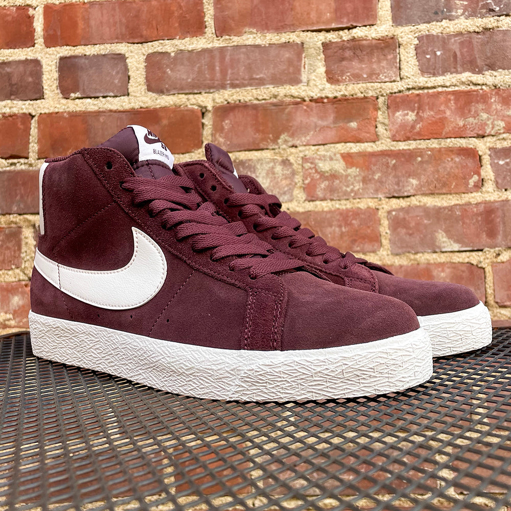 BLAZER MID (BURGUNDY CRUSH)
