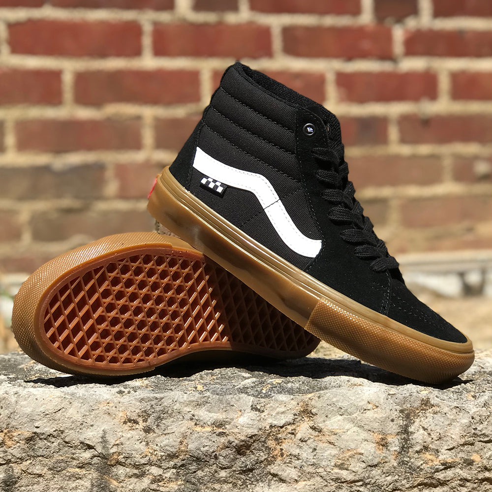 SKATE SK8-HI (BLACK/GUM)