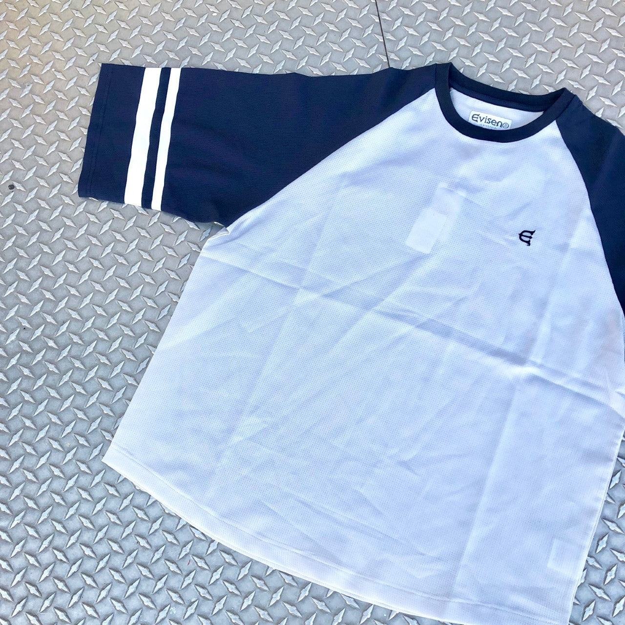 AERO TECH RAGLAN (GREY)