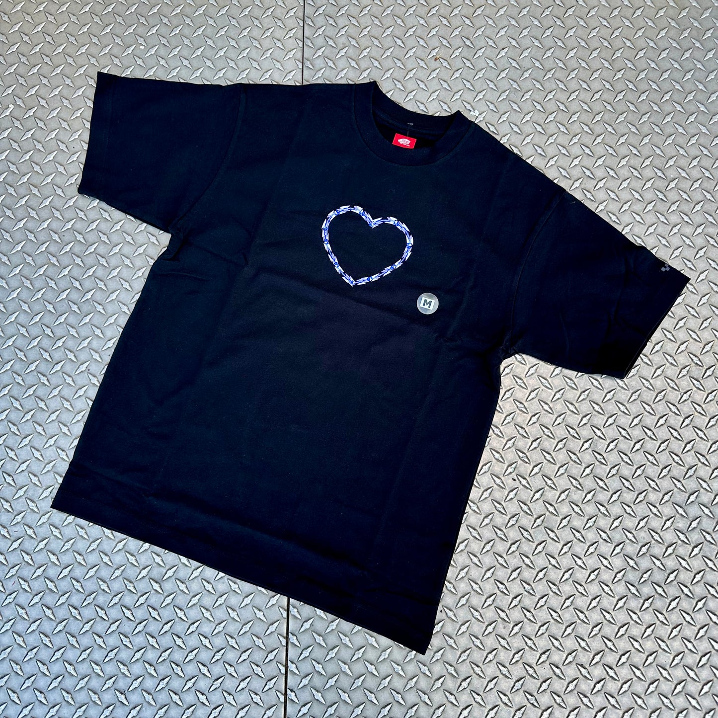 BLADE HEART TEE