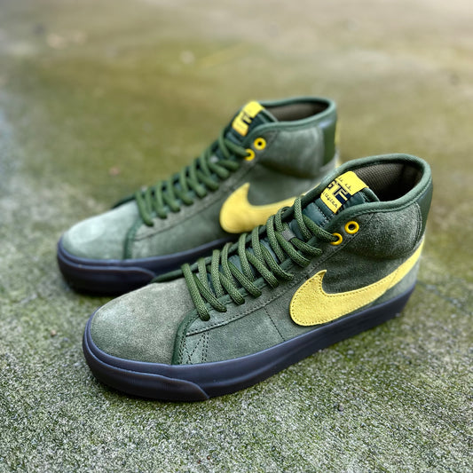 ZOOM BLAZER MID (ANTIHERO SKATEBOARDS)