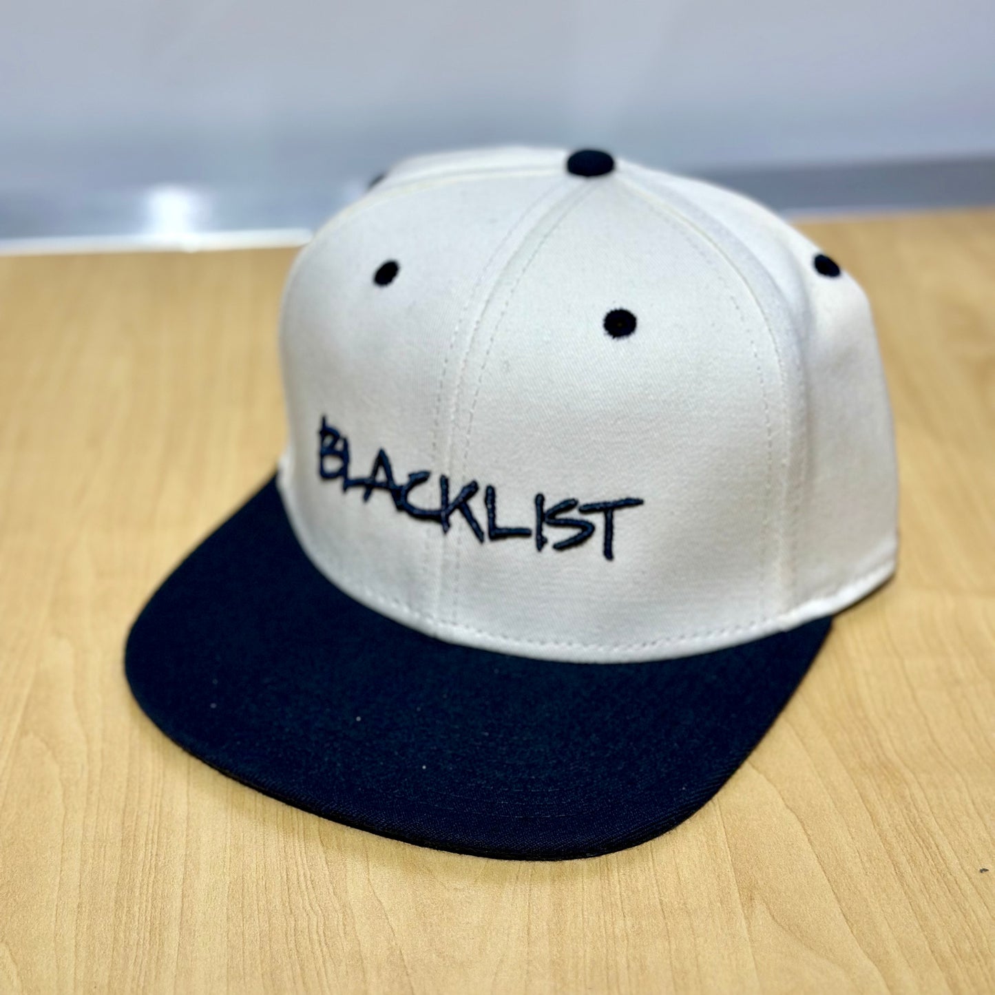 BLACKLISTRIGTHE SNAPBACK