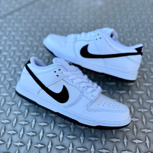 DUNK LOW PRO (WHITE/BLACK)