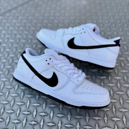 DUNK LOW PRO (WHITE/BLACK)