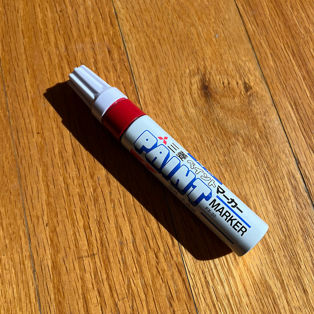 UNI PX-30 PAINT MARKER