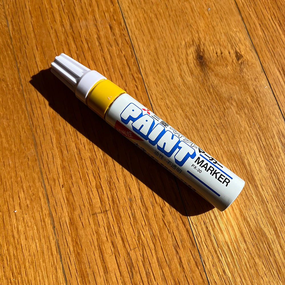 UNI PX-30 PAINT MARKER