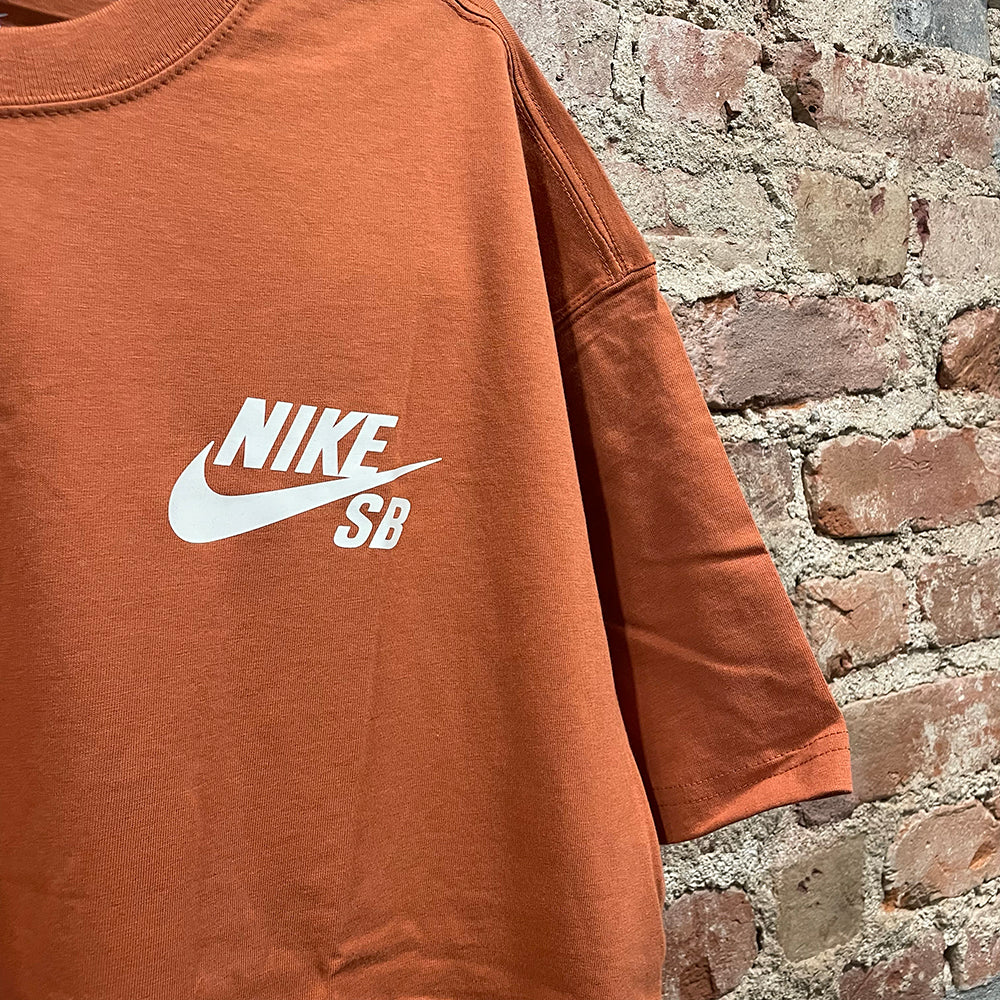 DARK RUSSET LOGO SKATE TEE