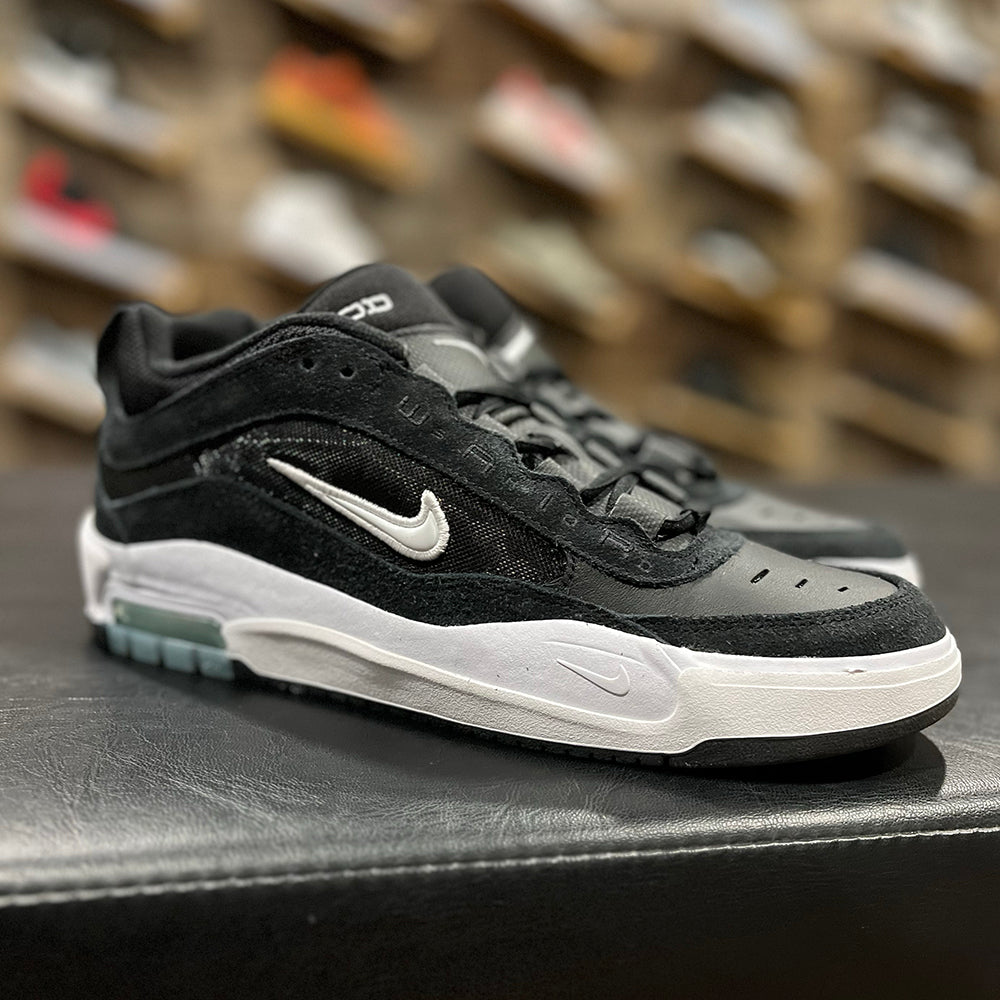 AIR MAX ISHOD (BLACK/WHITE)