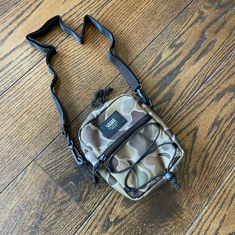 BAIL SHOULDER BAG